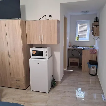 Apartament Frenat Kuty