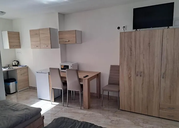 דירה Frenat Kuty